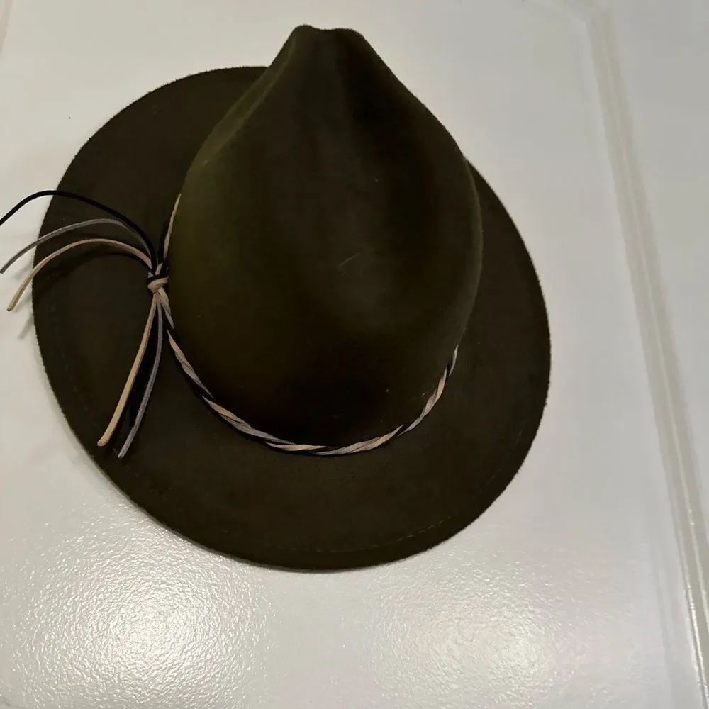 NWOT Tillys Olive Green Women’s Fedora Hat - One Size Fits All - Picture 3 of 10